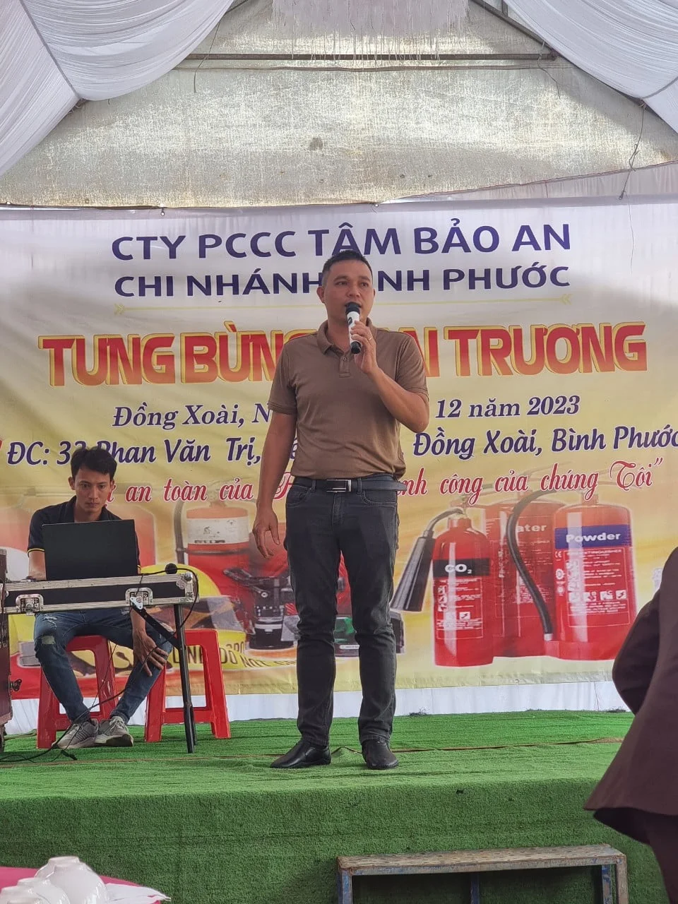 Giám đốc Nguyễn Văn Luân