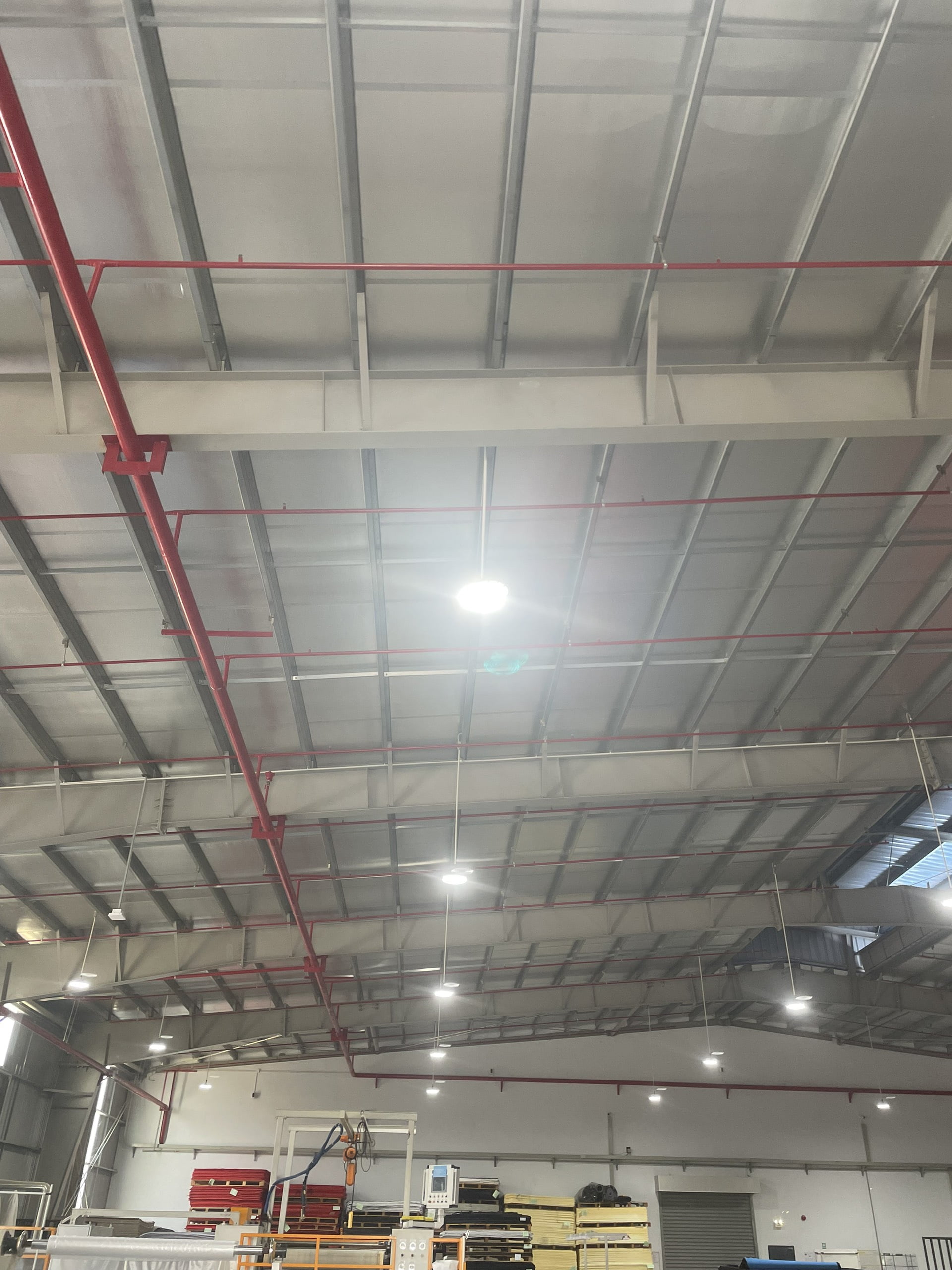 Tùy thuộc vào từng loại vật liệu trong kho xưởng thì công trình sẽ được trang bị hệ thống PCCC khác nhau